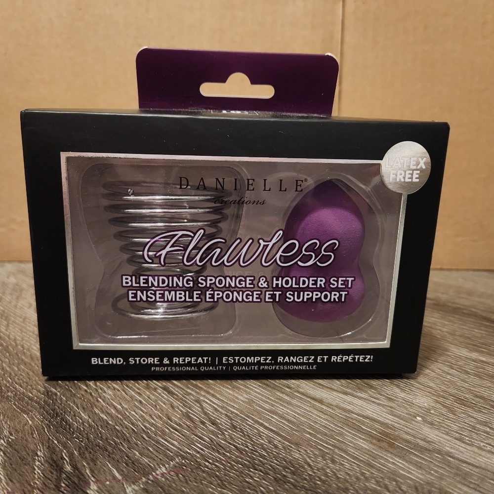 Makeup Blending Sponge‎ & Sponge Holder